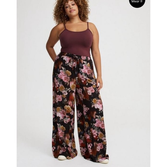 Torrid 2 🫐 Floral Wide-Leg Pants - Picture 6 of 8